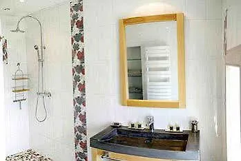 A Propos- Suites Et Chambres Orange  France