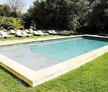 A Propos- Suites Et Chambres Orange  France