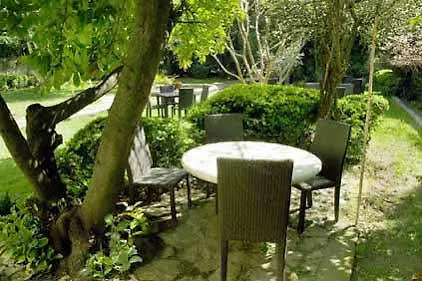 ** Bed & Breakfast A Propos- Suites Et Chambres Orange  France